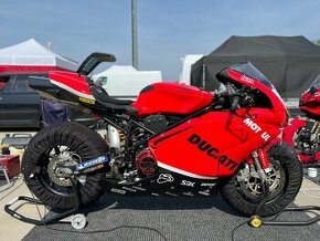 Ducati 749 okruhovka (rezervovaná)