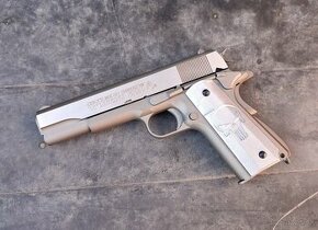 Colt 1911 pažbičky klasický tvar punisher ABS - 1