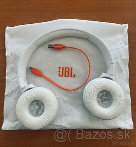 JBL Tune 520BT