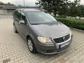 VW Touran 1.4 tsi 2008 - 1