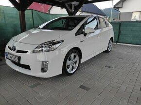 Toyota Prius REZERVOVANE