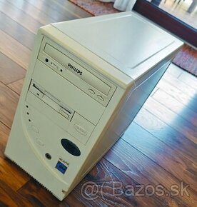 Intel Pentium 75 MHz / 32MB RAM / 1,2GB HDD / WIN95