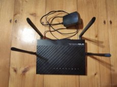 Predám router ASUS RT-AC1200G+