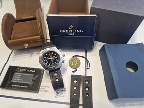 Predam hodinky breitling avenger 2