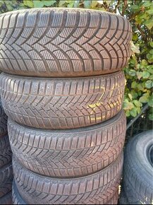 Pirelli 185/60 r15 zimné - 1