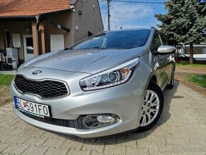 KIA Ceed SW 1.6 GDi Gold 135k M6 (benzín) - 1