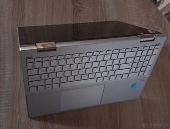 HP Pavilion x360 15-er1910nc Silver