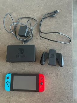 Nintendo switch + 1 hra