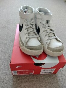 Tenisky vysoke vel. 33 Nike BLAZER MID ´77