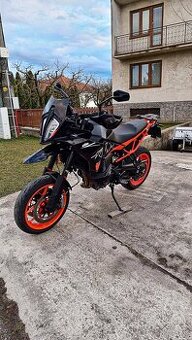 KTM 890 - 1