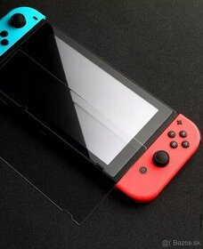 Nintendo switch sklo