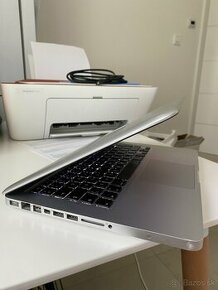 Mac Book Pro - 1