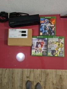 Xbox one kinect adaptér plus hry