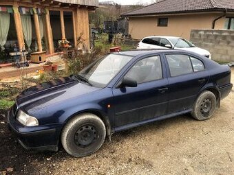 Škoda Oktavia 1.6 benzín 55kw r.v. 2000