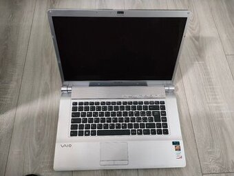 Sony Vaio VGN-FW11S - 1