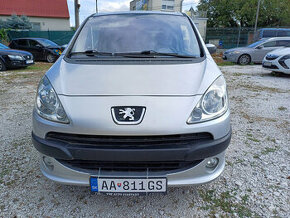 peugeot 1007, r.v.2006,1,6i, 80kw, automat, 2006 ,klíma,full