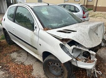 Rozpredám Peugeot 206 206+ 1.1 bemzin HFX