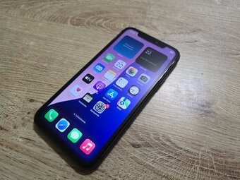 Iphone 11 64gb v super stave na displeji nieje ani jeden skr - 1