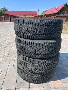 Zimné gumy Hankook R20 (235/45) bez diskov - 1