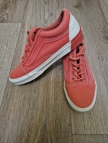 Vans tenisky