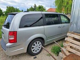 Rozpredam Chrysler grand voyager 2,8crdi RT