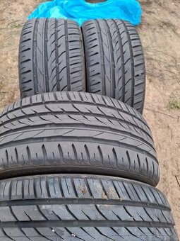 235/45 R18 Y XL