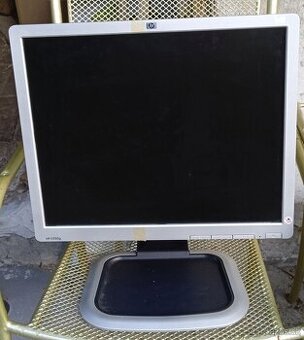 19" LCD monitor HP L1950 - 1