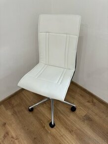 Kancelárska stolička biela koža