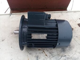 Elektromotor 1,5kW ,  1410ot. prírubový