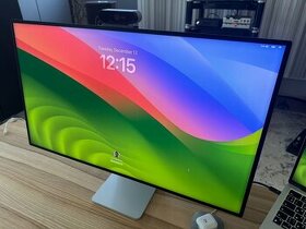 Apple Pro Display XDR + stojan