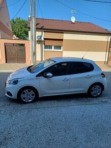 Peugeot 208 rocnik 2018 vo vysokej výbave - 1