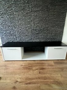 TV stolík (159x38x40)