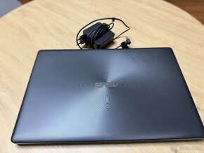 Notebook ASUS F550C - 1