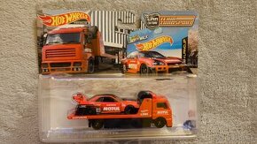 Hot Wheels Premium Team Transport Nissan Skyline