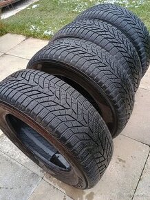 Yokohama V906 BLUEARTH 215/65 R16 98H zimné