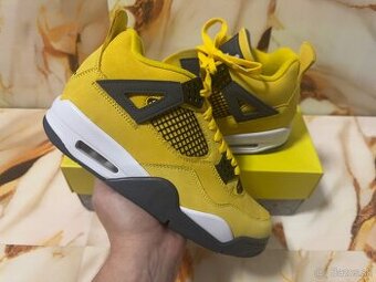 Jordan 4 Lightning