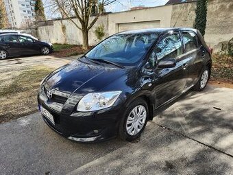 Toyota Auris 1,6 HB 5D Sol