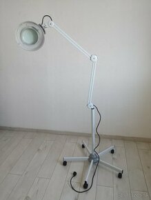 Predám kozmetickú lampu s lupou BeautyOne S4 so stojanom