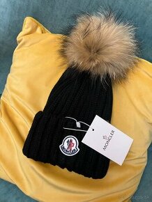 Moncler čiapka čierna