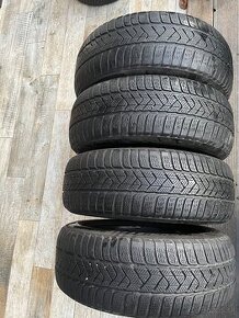 Zimne pneu 225/55 R17 Pirelli