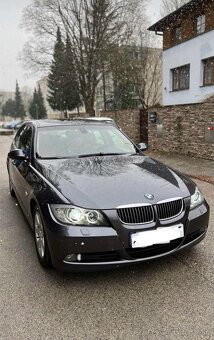 BMW E90 325i