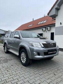 TOYOTA HILUX - NA PREDAJ / NA SPLATKY