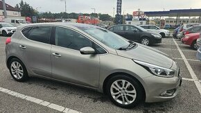 Kia Ceed 1.6CRDI A/T 2015 - 1