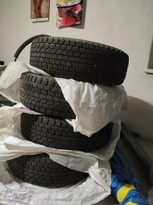 225/65r17 hankook - 1