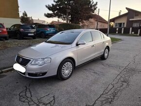 Predam volkswagen passat b6 sedan 1.6 tdi diesel kw 77 r.v 2