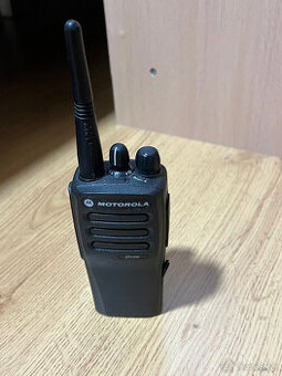 Vysielačka motorola DP1400 VHF digital