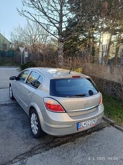 Predávam opel Astra 1,4