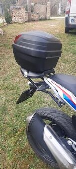 Predám na BMW G310R nosič kufra zn : GIVI