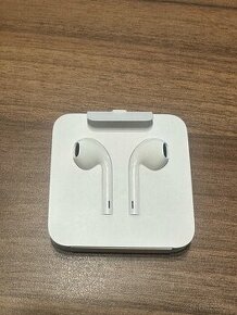 Earpods - original Apple - káblové, pripojenie na lightning