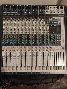 Mix pult soundcraft signature 16